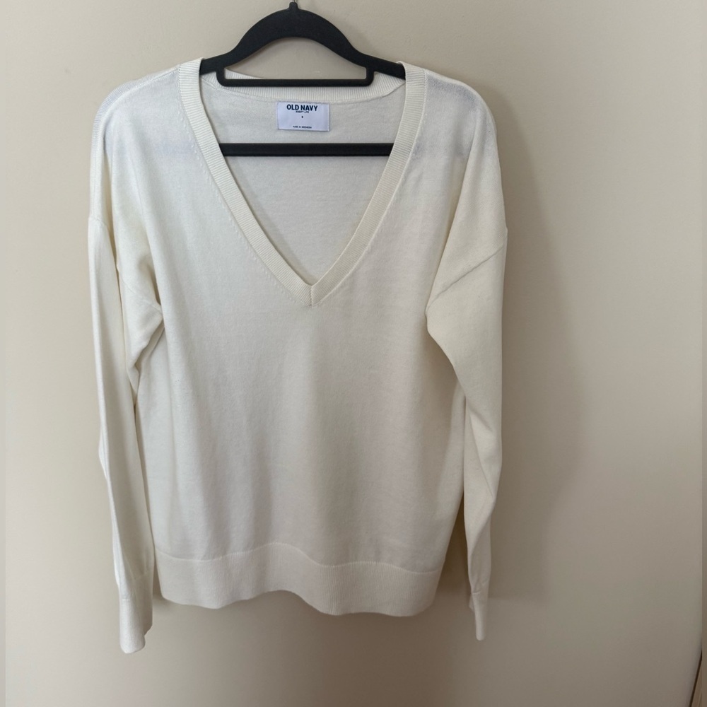 📦 3-Pack: Old Navy V-Neck Sweaters - Navy Stripe, Cream, Black - Size S - Picture 7 of 15